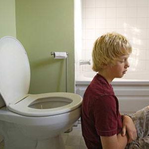 Rủi ro khi tự chữa bệnh trĩ