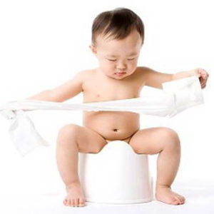 Làm gi khi trẻ đại tiện khó