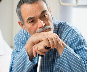 Vì sao người cao tuổi dễ mắc bệnh trĩ