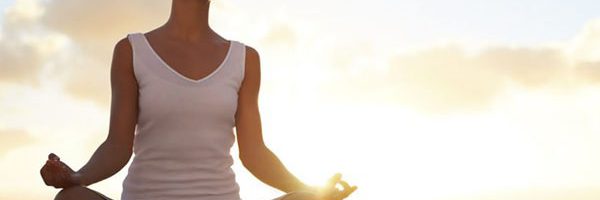 Ngồi thiền bấm huyệt có chữa được bệnh trĩ?