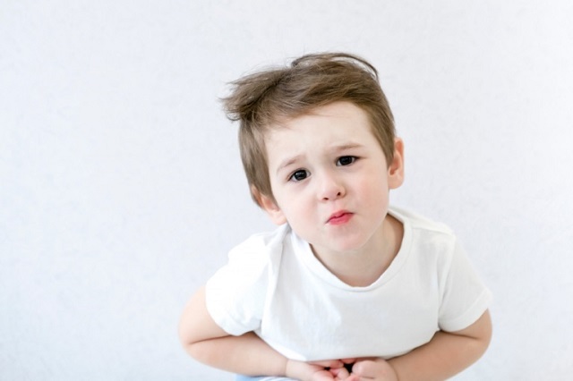 5 nguyên nhân khiến trẻ bị táo bón kéo dài triền miên